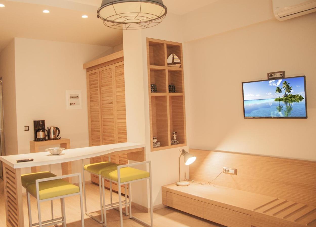 חאניה Hotel Christina מראה חיצוני תמונה