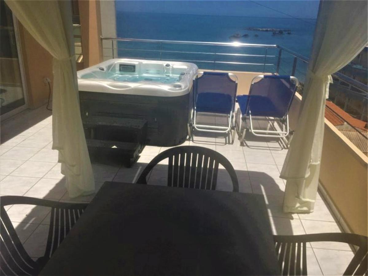 חאניה Hotel Christina מראה חיצוני תמונה