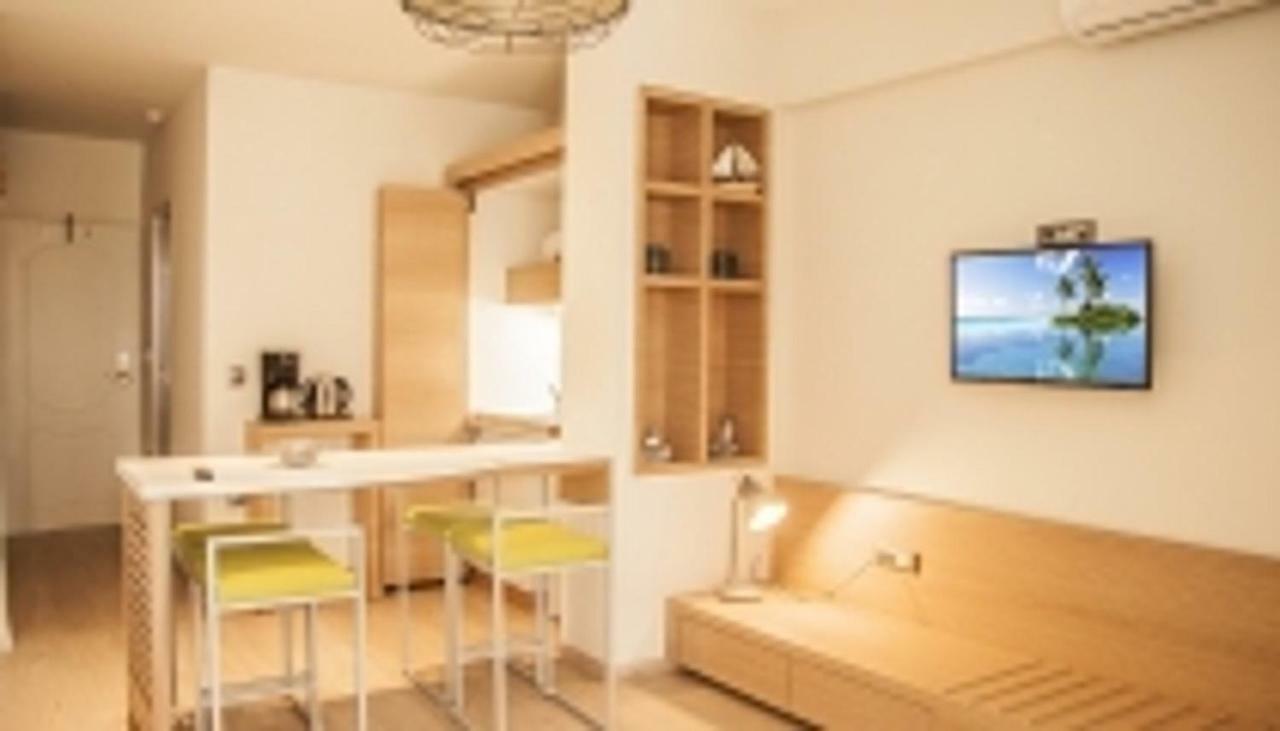 חאניה Hotel Christina מראה חיצוני תמונה