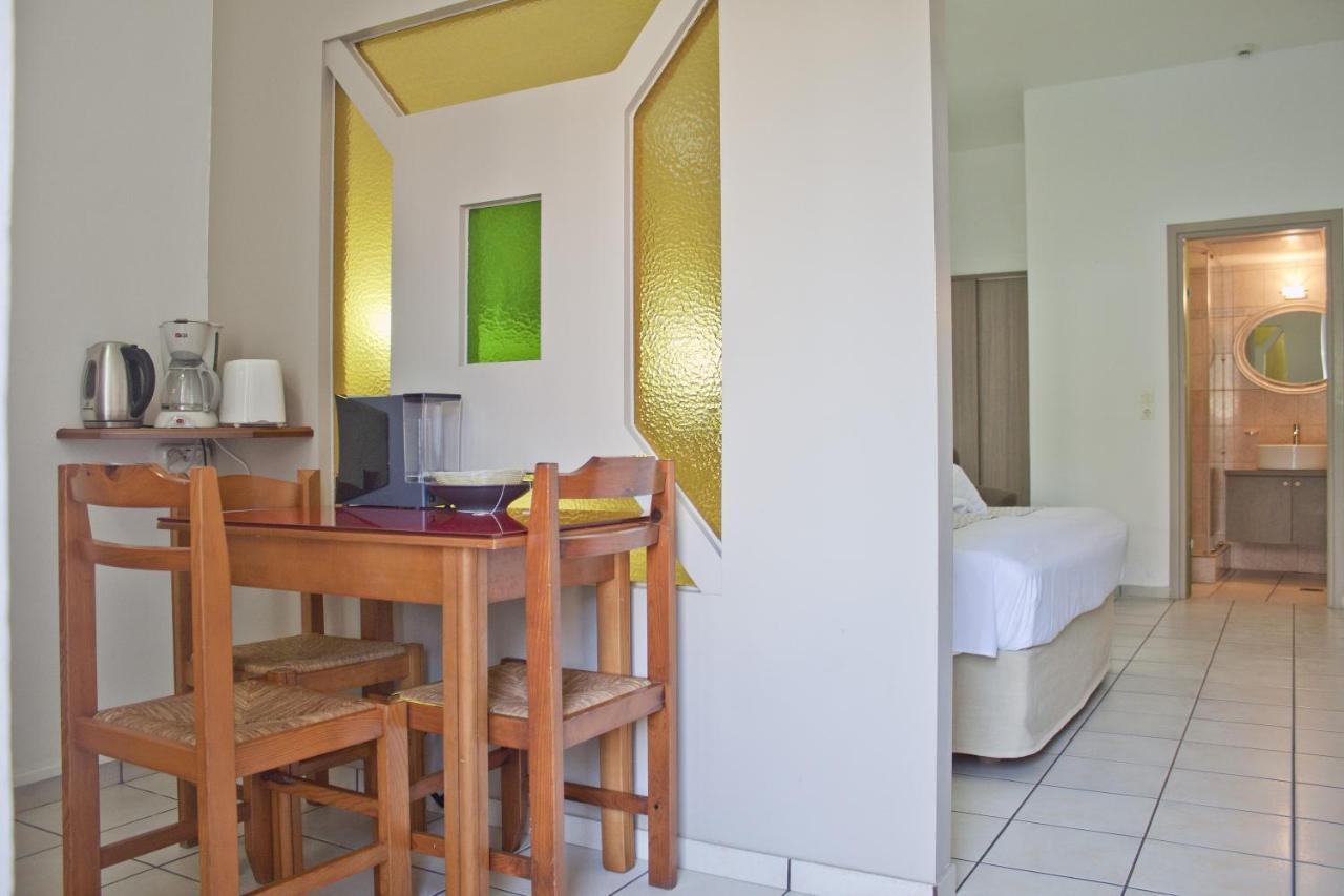 חאניה Hotel Christina מראה חיצוני תמונה